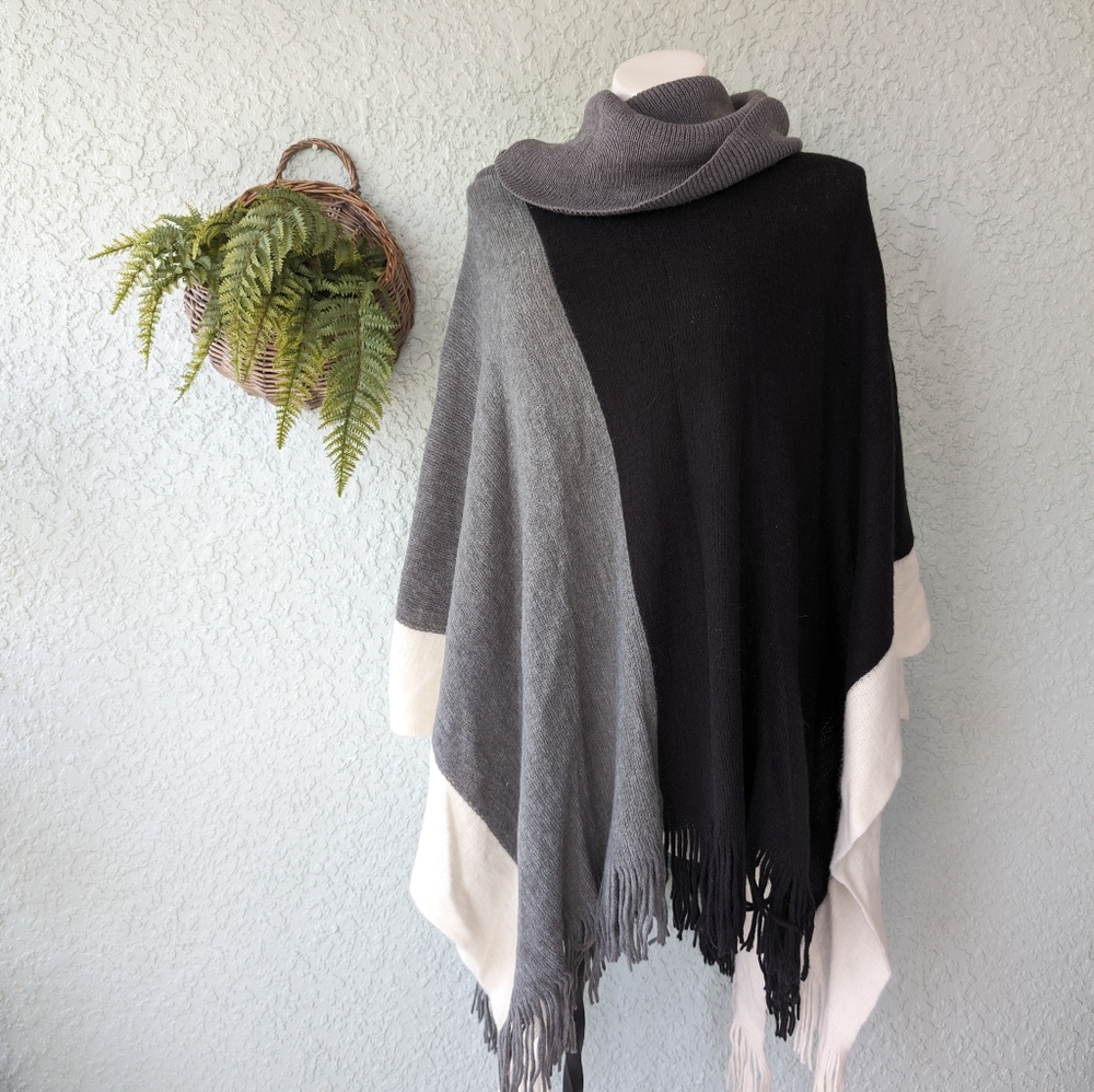 Eileen Fisher color blocking knitted poncho with fringe size 3xl nwt